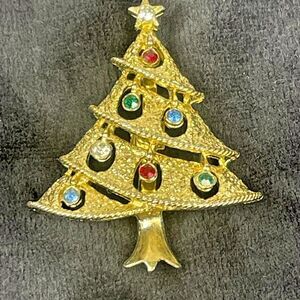 Vintage JJ Jonette Gold-Tone Multi-Color Rhinestone Christmas Tree Brooch